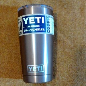 Yeti 20 Oz Tumbler - NWT-  Bronze color